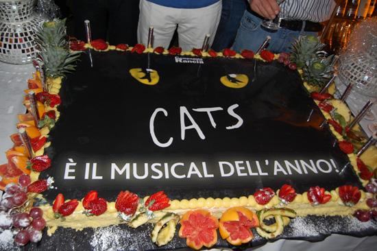 La torta della festa dei gatti Jellicle dopo l'ultima replica a Roma