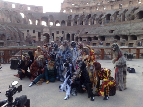 Cast al Colosseo